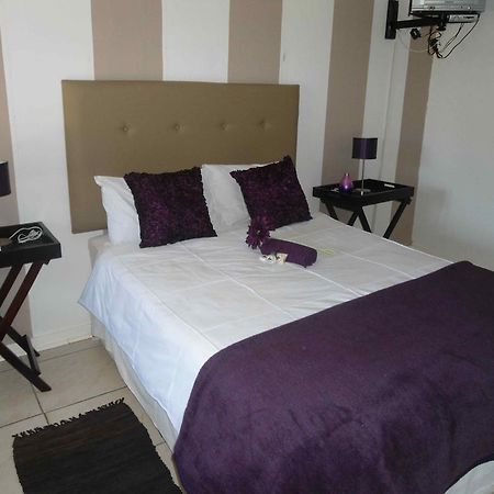 Robin Nest Guest House Newcastle Bagian luar foto