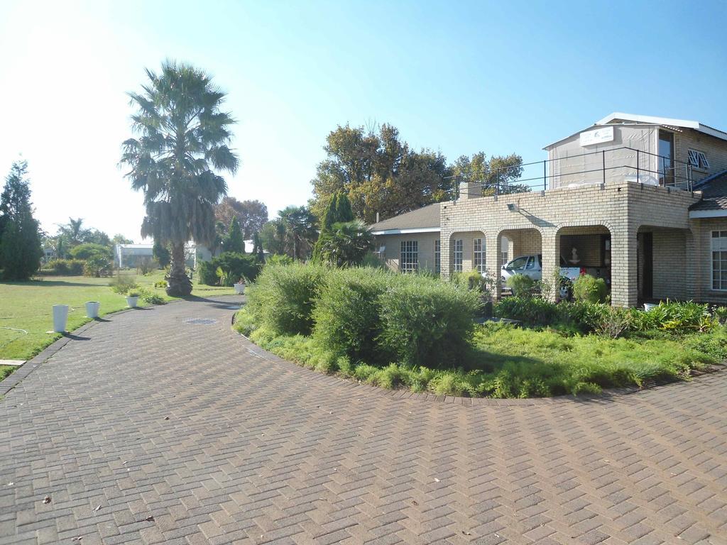 Robin Nest Guest House Newcastle Bagian luar foto